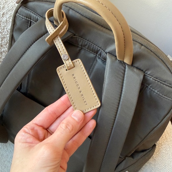 Briggs & Riley Rhapsody Medium Backpack - Picture 6 of 11